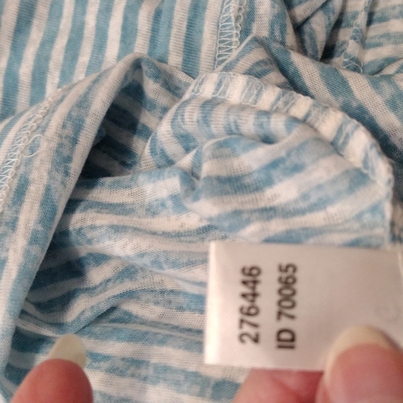 EUC Ann Taylor Loft Blue and White T-Shirt - Picture 7 of 10